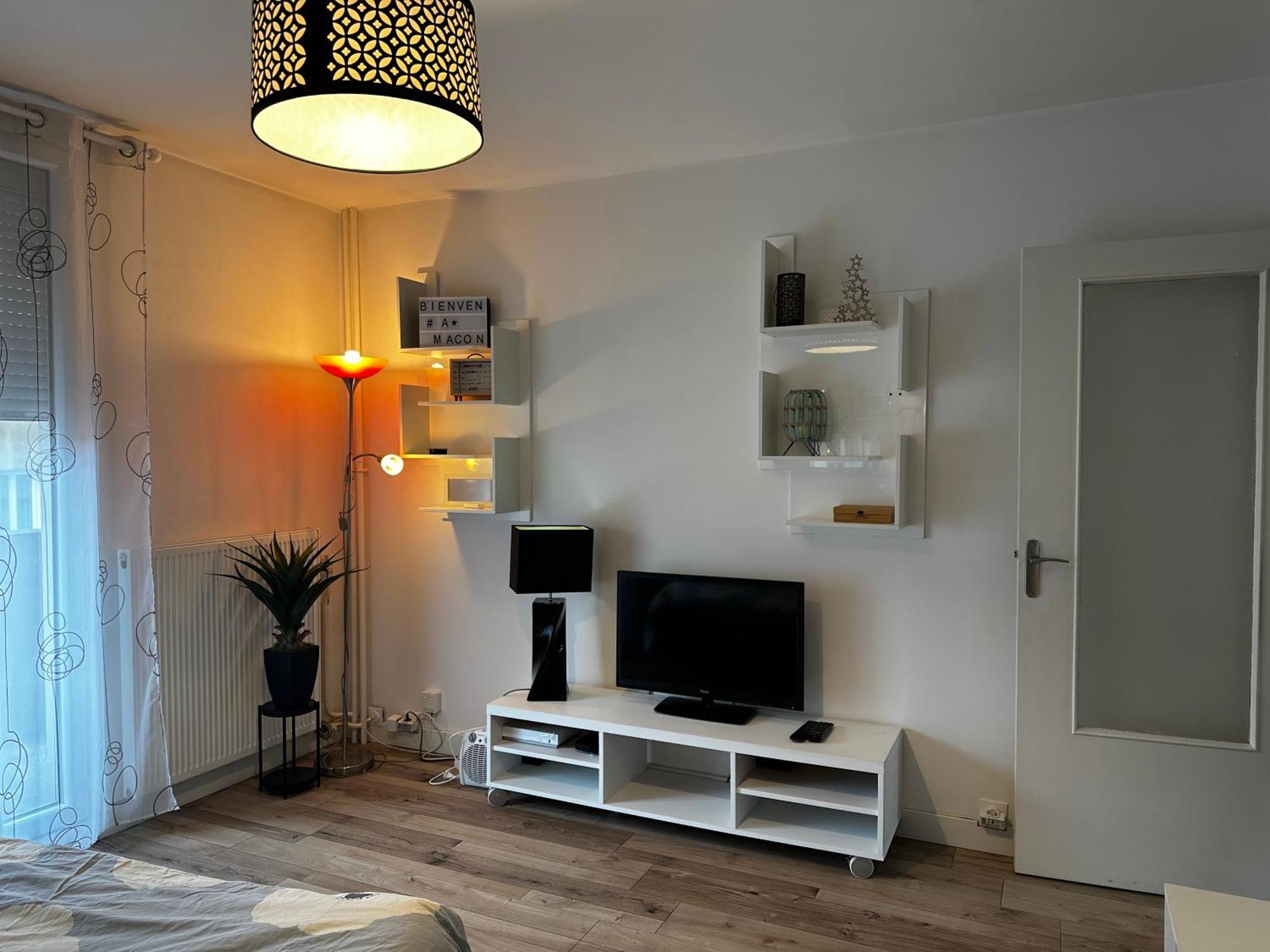 Charmant Appartement T1 Макон Экстерьер фото